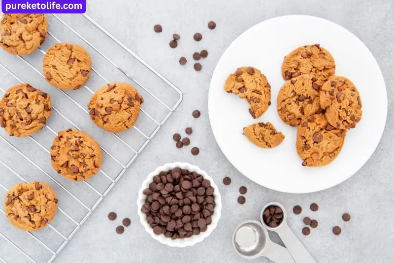 key ingredients in keto chocolate chip cookie recipes